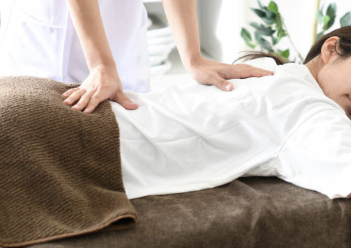 「肩こり・腰痛は年齢のせい？整体で根本改善する方法」